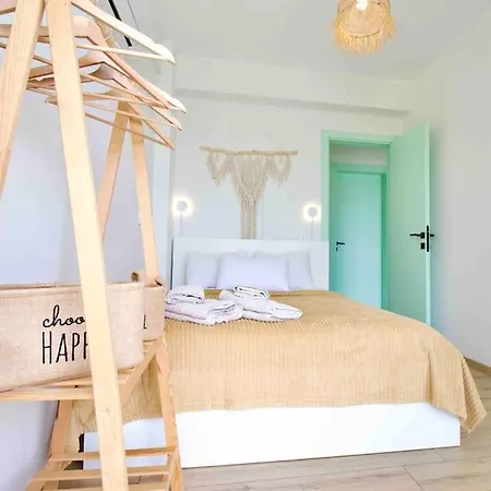 Denize 100 Metre Yakinlikta Plaj Evi Villa