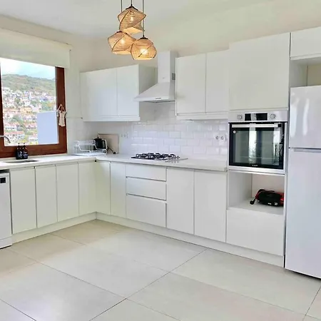 Willa Denize 100 Metre Yakinlikta Plaj Evi *